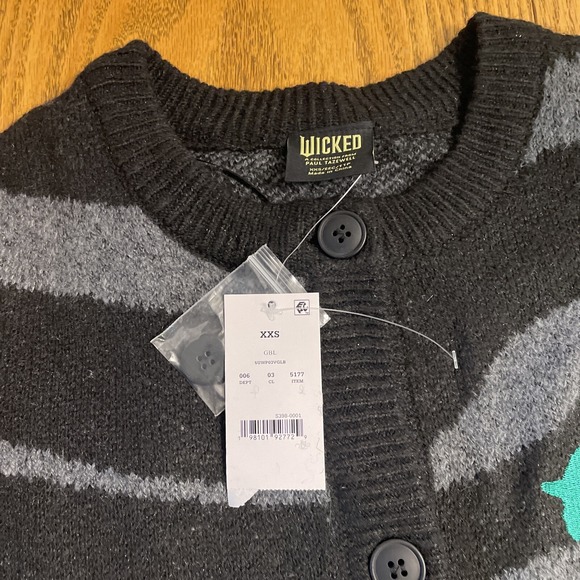 Target x Paul Tazewell Wicked Graphic Cardigan NWT XXS Ariana Grande - Picture 2 of 9